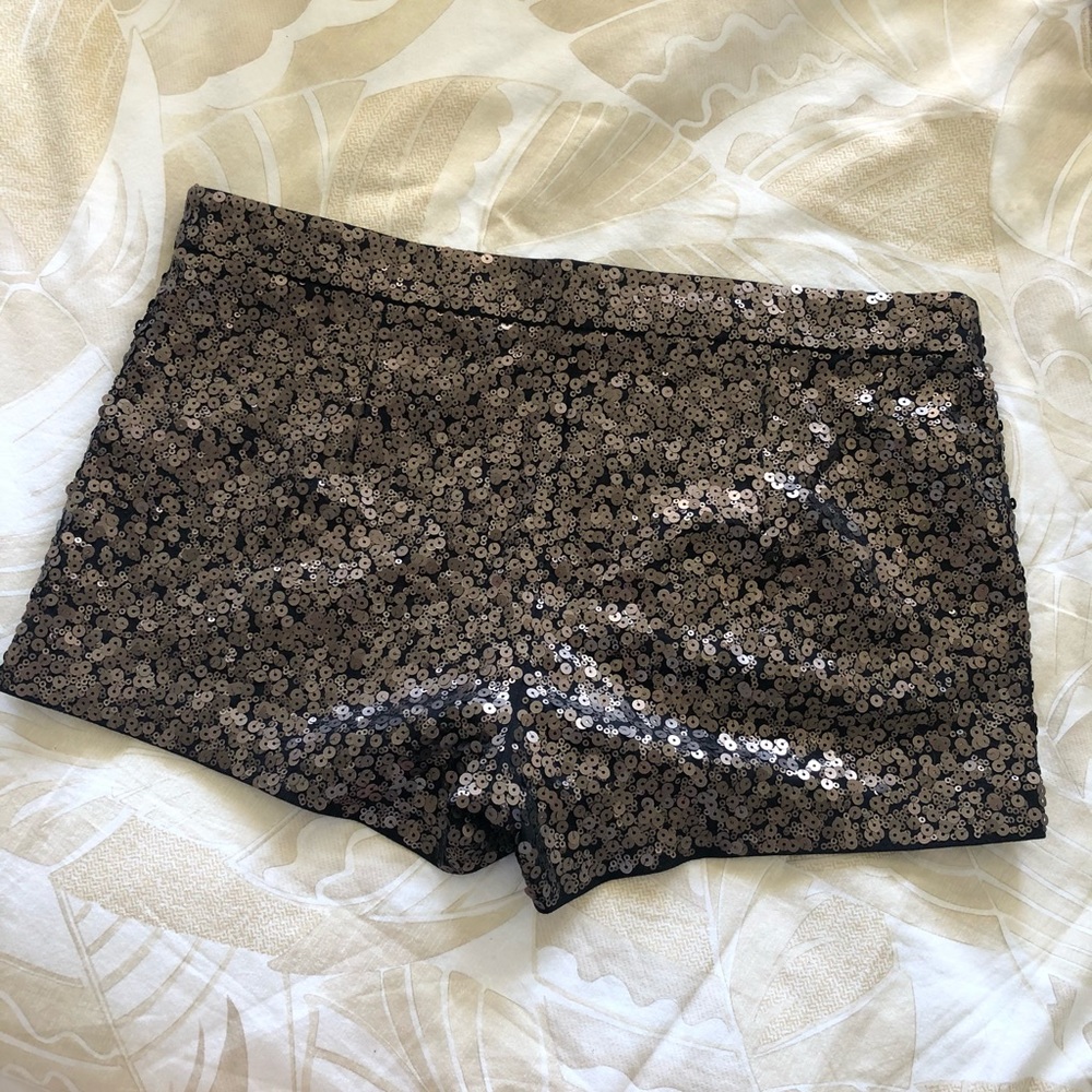 Sequins shorts - Picture 2 of 3